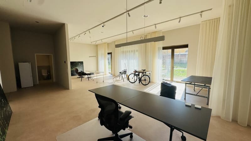 Fully developed new commercial space with 104 m² and 3.50 m room height (3)