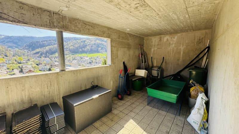 Casa di 6,5 locali con piscina, garage, 3 posti auto e vista aperta (39)