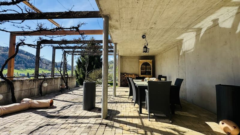 Casa di 6,5 locali con piscina, garage, 3 posti auto e vista aperta (31)