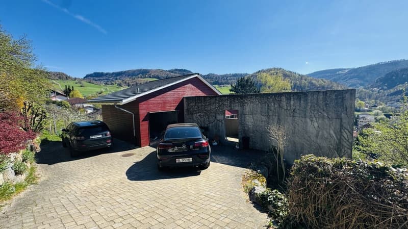 Casa di 6,5 locali con piscina, garage, 3 posti auto e vista aperta (5)