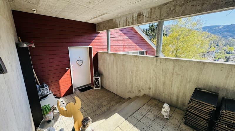 Casa di 6,5 locali con piscina, garage, 3 posti auto e vista aperta (38)
