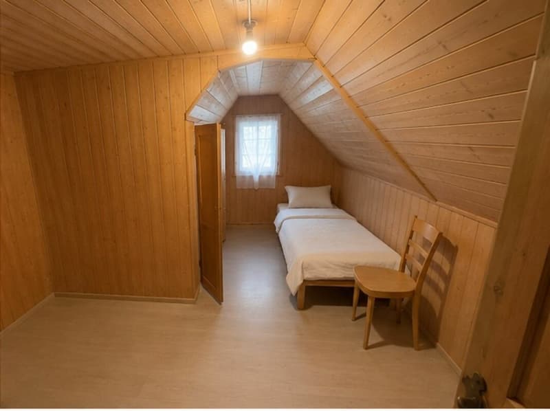 Ampio appartamento in città vecchia su due piani nel cuore di Stans (11)