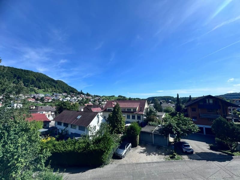 4.5-Dachwohnung, 2 Terrassen, ca. 32 m² Aussenfläche, schöner Aussicht und garagenbox (12)