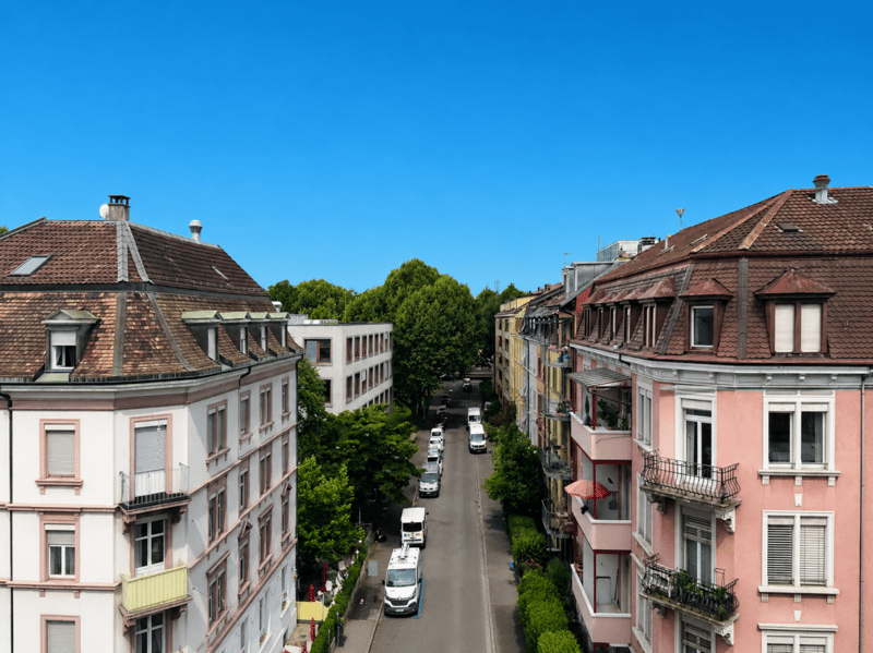 Appartamento accogliente di 3,5 locali con balcone, ascensore, cantina e circa 80 m² di spazio abitativo (9)