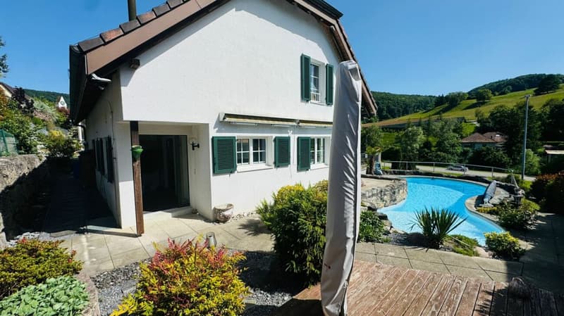 Casa unifamiliare di 4,5 locali con piscina, sauna, serra, garage doppio & vista (22)