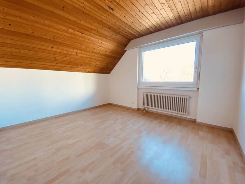 Gepflegtes 5.5-Zimmer Doppelhaus mit Garten, Garage und Parkplatz (9)