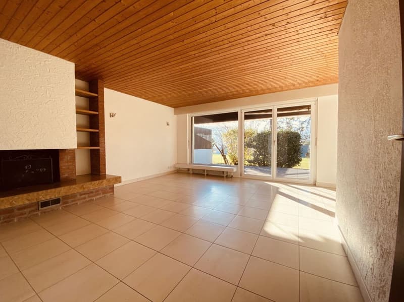 Gepflegtes 5.5-Zimmer Doppelhaus mit Garten, Garage und Parkplatz (7)