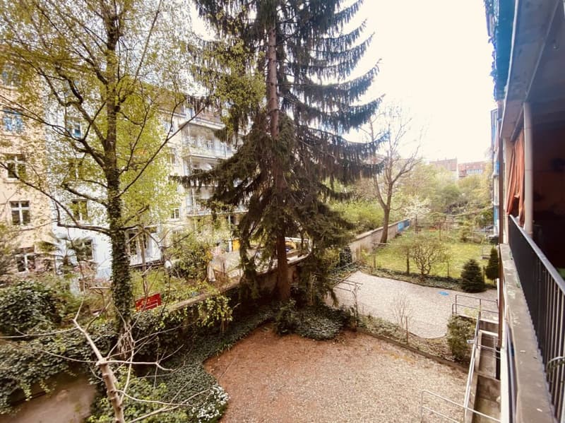 Newly valued 3-room apartment on the 4th floor without elevator and without balcony - with its own washing machine and dryer (7)