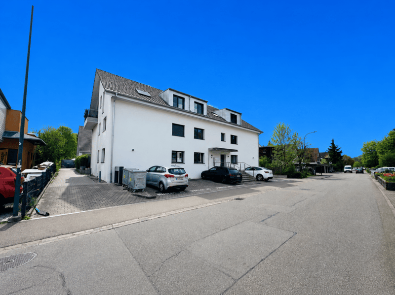 Spacious 5.5-room maisonette with garden, winter garden, 2 bathrooms, hobby room & parking space (1)