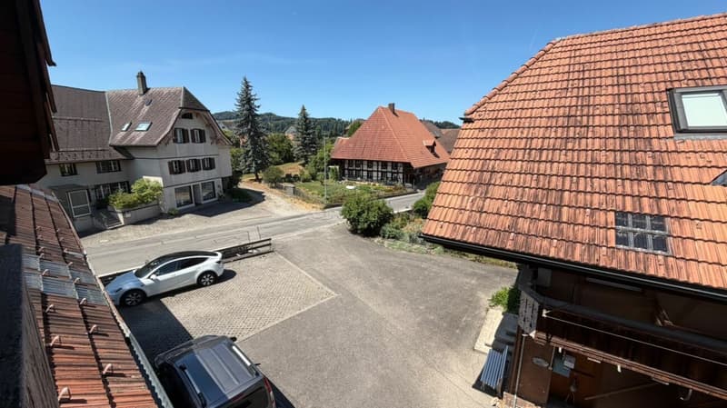 Appartamento mansardato di 4,5 locali luminoso con balcone e parcheggio (12)