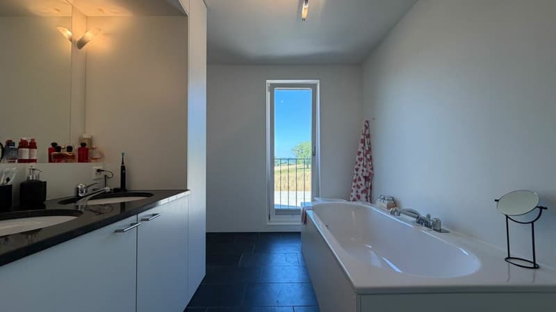 Architectural 5.5-room designer house with loft character and extensive views of the green (3)