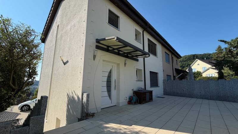Casa familiare di nuova costruzione con vista da sogno, ristrutturata a fondo - polivalente e in posizione familiare (1)