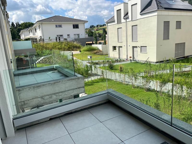 Casa a schiera nuova (F1) con 2 celle umide, 2 posti auto, giardino e area di seduta (35)