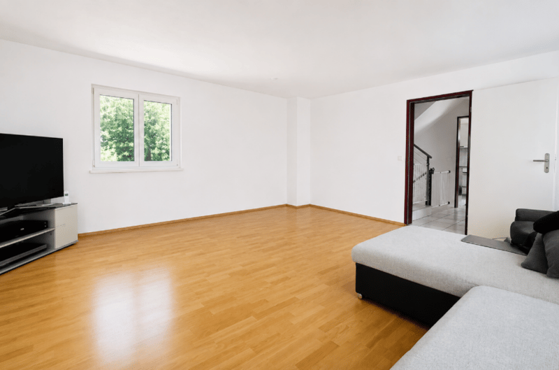 Spacious 5.5-room house with garage, 4 outdoor parking spaces, and roof terrace (7)