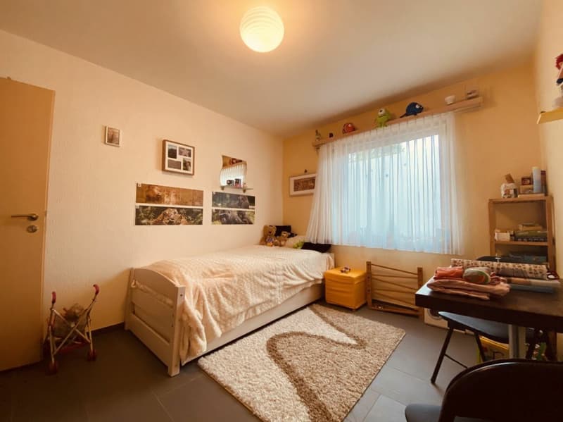 Nachhaltiges 7.5-Zimmer-Einfamilienhaus mit Photovoltaikanlage, Pool, Sauna & Fitness (8)