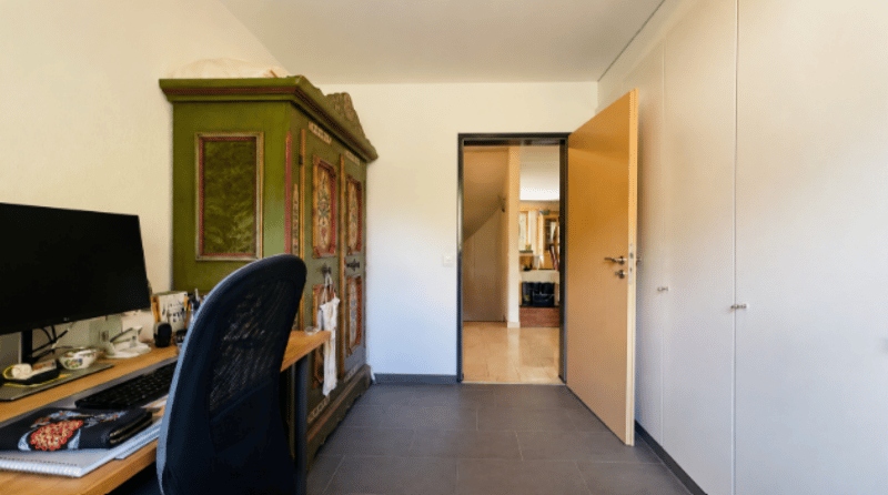 Nachhaltiges 7.5-Zimmer-Einfamilienhaus mit Photovoltaikanlage, Pool, Sauna & Fitness (13)