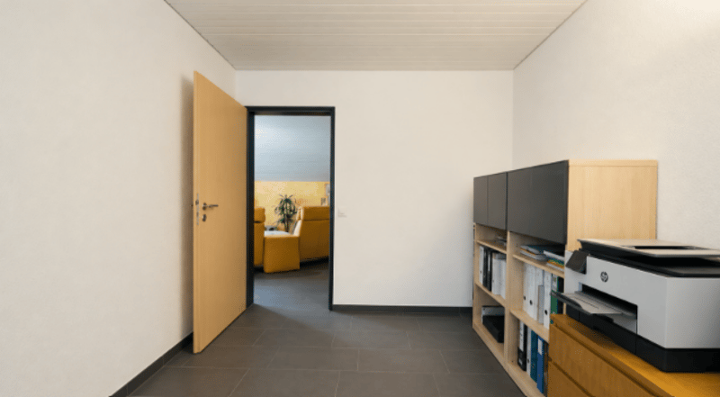 Nachhaltiges 7.5-Zimmer-Einfamilienhaus mit Photovoltaikanlage, Pool, Sauna & Fitness (11)