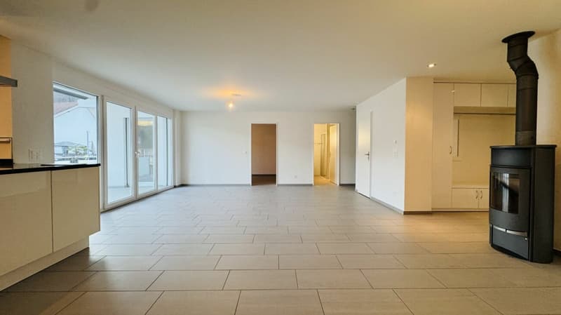 4.5-Zimmer-Maisonette mit Balkon, 2 Nasszellen, 2 Tiefgaragenplätzen, Waschturm und Keller (3)