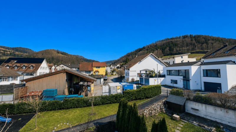 4.5-Zimmer-Maisonette mit Balkon, 2 Nasszellen, 2 Tiefgaragenplätzen, Waschturm und Keller (7)