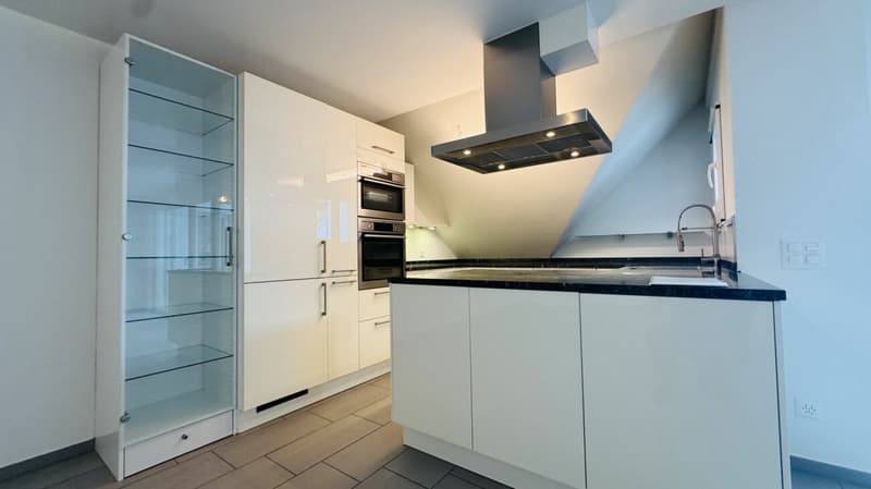 4.5-Zimmer-Maisonette mit Balkon, 2 Nasszellen, 2 Tiefgaragenplätzen, Waschturm und Keller (4)