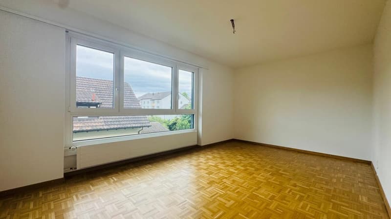 Totalsanierte 2.5-Zimmer-Wohnung mit Hobbyraum, Balkon, Estrich, Keller und Tiefgaragenplatz (8)