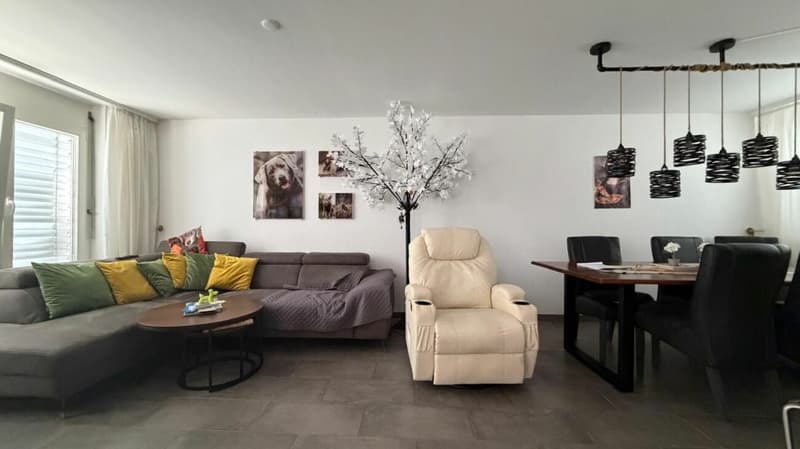 5½-Zimmer-Doppelhaushälfte mit sonnigem Garten an begehrter Wohnlage (12)