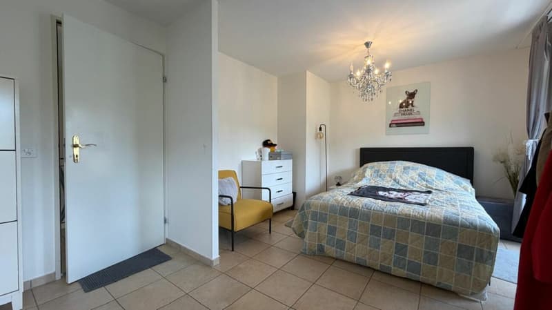 5½-Zimmer-Doppelhaushälfte mit sonnigem Garten an begehrter Wohnlage (9)