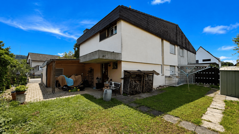 5½-Zimmer-Doppelhaushälfte mit sonnigem Garten an begehrter Wohnlage (4)