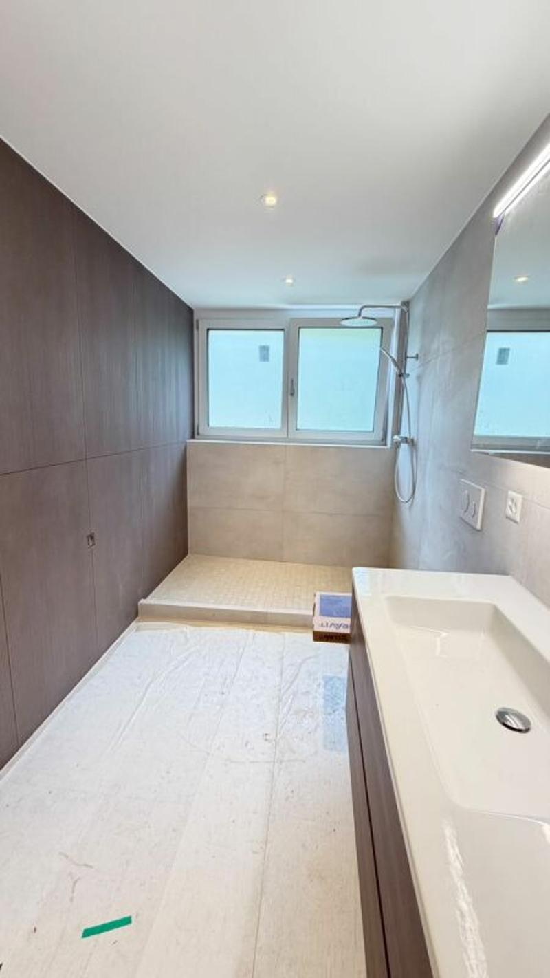 Neu ausgebaute 3.5-Zimmer-Wohnung inklusive 1 PP in Oberwil (5)