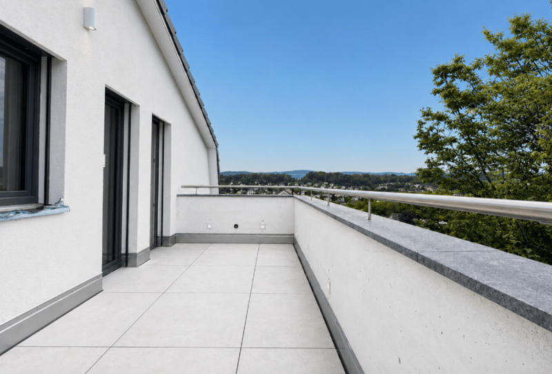 Neu ausgebaute 4.5-Zimmer-Maisonettewohnung in Oberwil inklusive 1 PP (13)