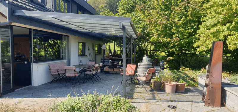 Exklusives Anwesen mit Villa, Nebenhaus, separater Wohneinheit, Praxis, Einstellhalle, Pool u. v. m. (34)