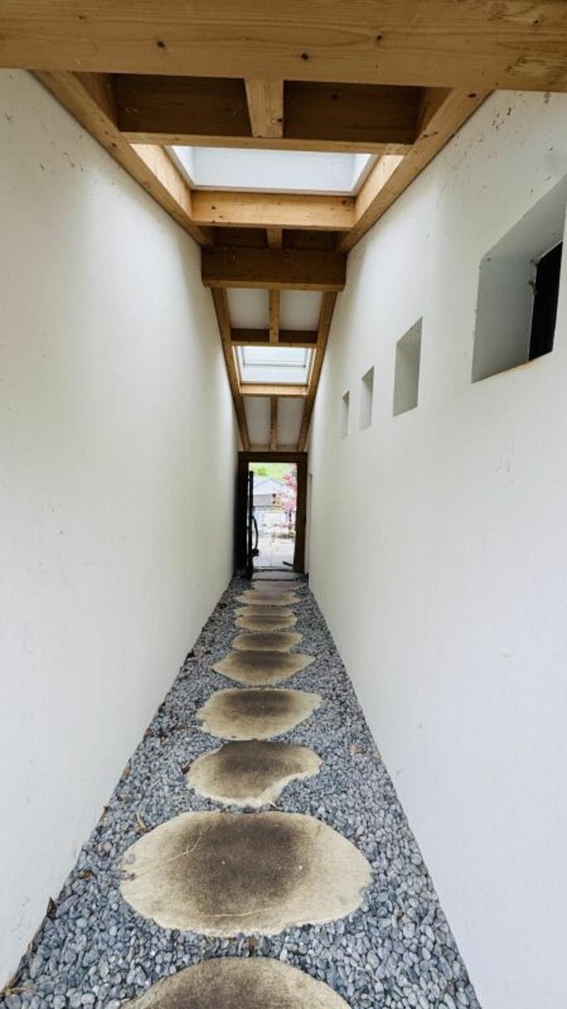 Exklusives Anwesen mit Villa, Nebenhaus, separater Wohneinheit, Praxis, Einstellhalle, Pool u. v. m. (17)