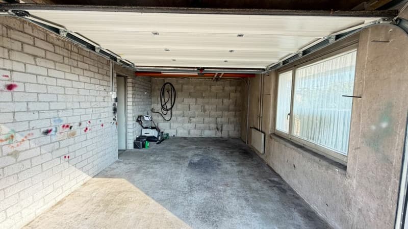 Freistehendes 5.5-Zimmer-EFH mit 1'039 m² Grundstück, Garagenbox, Garten, Sitzplatz, Balkon und viel Potenzial (18)