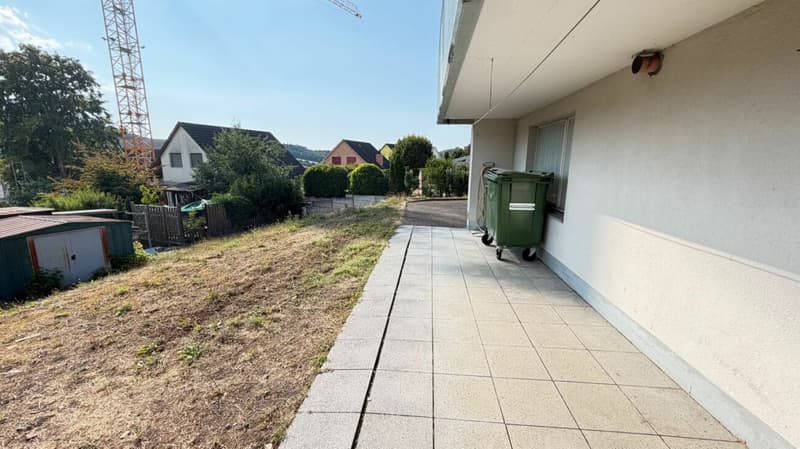 Freistehendes 5.5-Zimmer-EFH mit 1'039 m² Grundstück, Garagenbox, Garten, Sitzplatz, Balkon und viel Potenzial (13)
