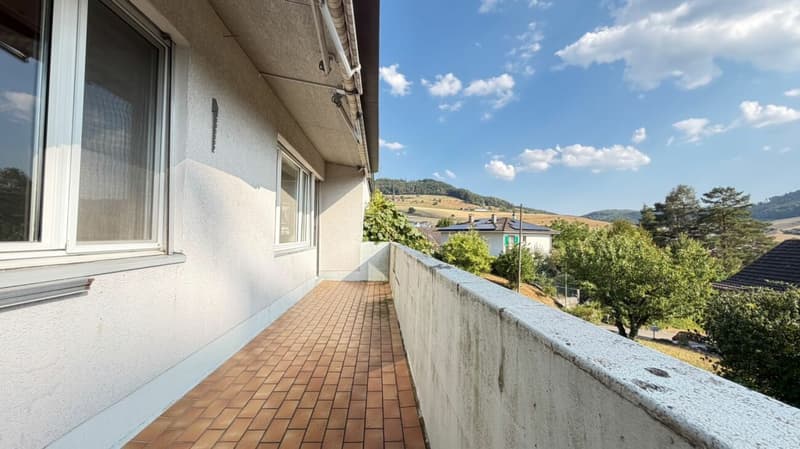 Freistehendes 5.5-Zimmer-EFH mit 1'039 m² Grundstück, Garagenbox, Garten, Sitzplatz, Balkon und viel Potenzial (12)