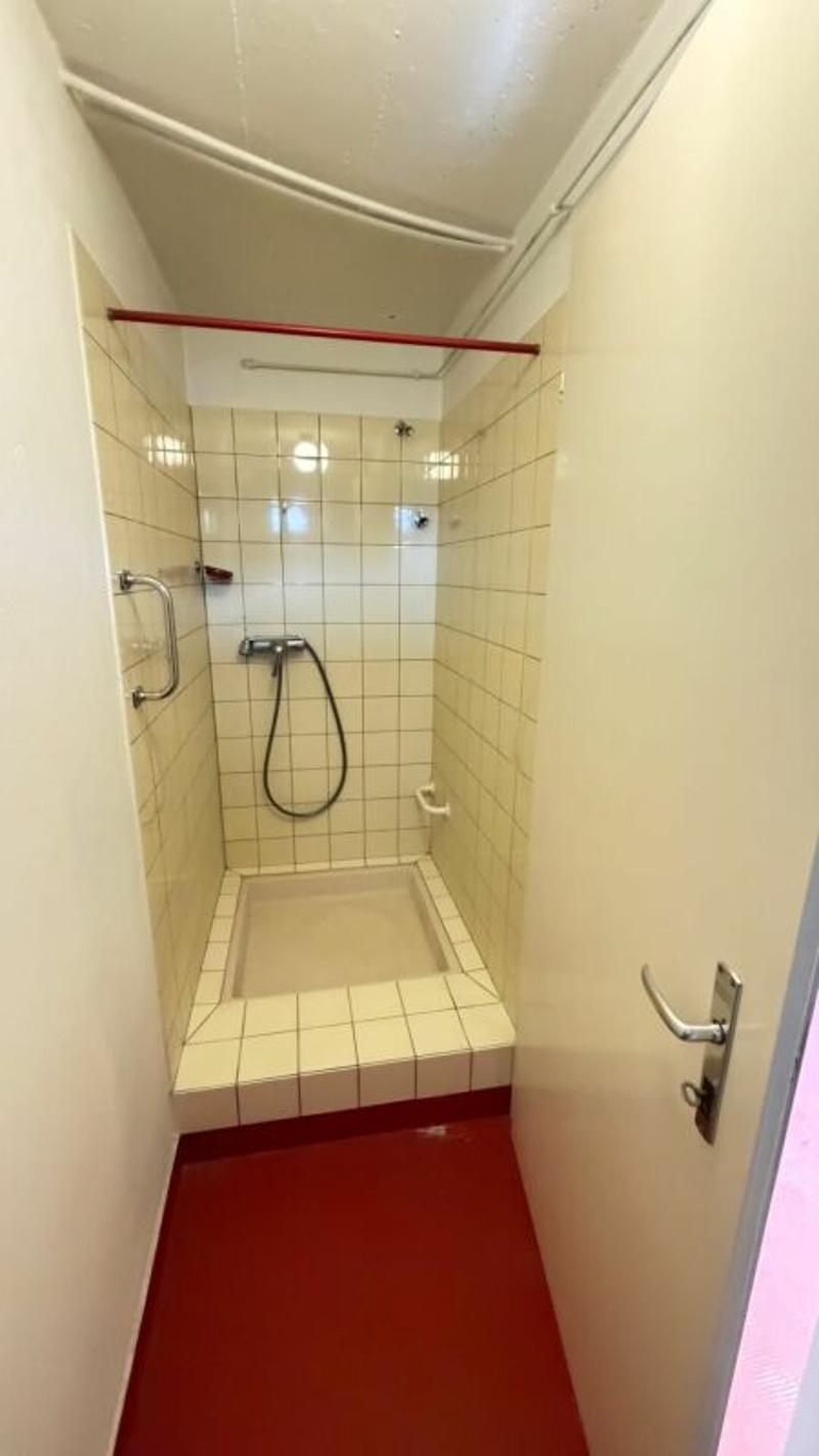 Freistehendes 5.5-Zimmer-EFH mit 1'039 m² Grundstück, Garagenbox, Garten, Sitzplatz, Balkon und viel Potenzial (15)