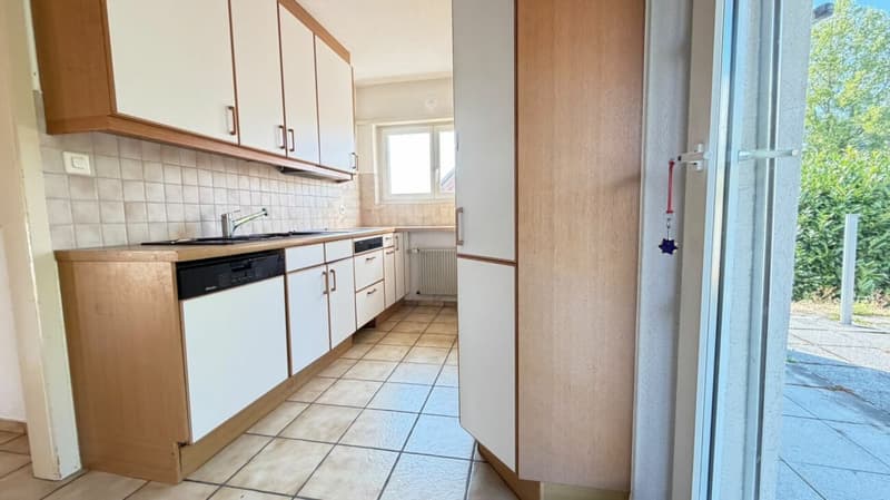Freistehendes 5.5-Zimmer-EFH mit 1'039 m² Grundstück, Garagenbox, Garten, Sitzplatz, Balkon und viel Potenzial (5)