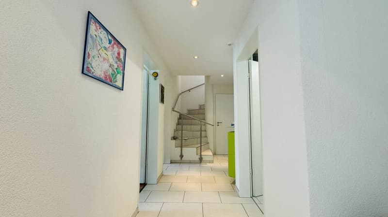 Wunderschönes 5.5-Zimmer Doppelhaus mit Garten, Sitzplatz, Balkon und 2 Parkplätzen (8)