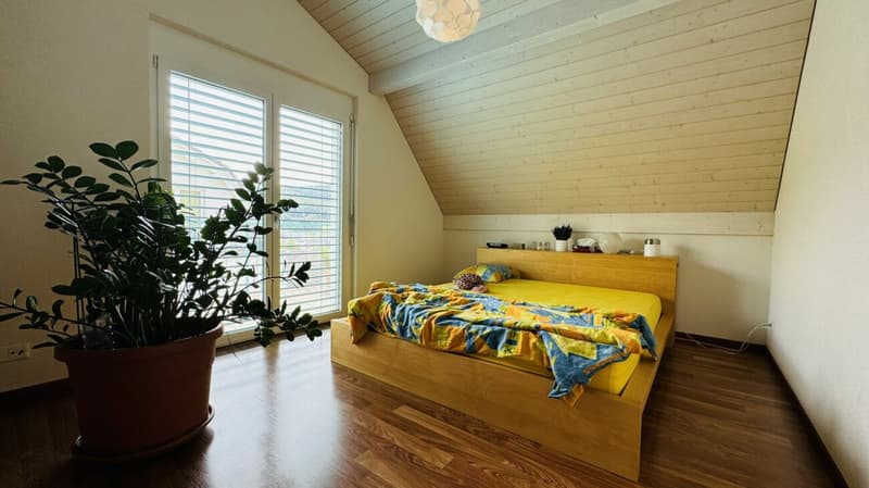 Wunderschönes 5.5-Zimmer Doppelhaus mit Garten, Sitzplatz, Balkon und 2 Parkplätzen (15)