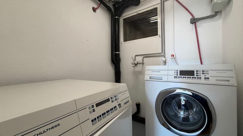 Neuwertiges Familienhaus mit traumhafter Aussicht Umfassend saniert - Vielseitig nutzbar - Familienfreundliche Lage (17)