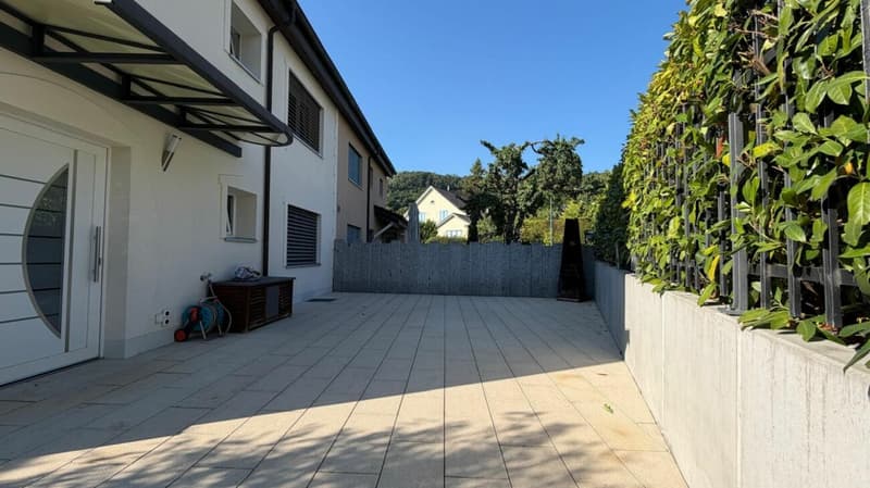 Neuwertiges Familienhaus mit traumhafter Aussicht Umfassend saniert - Vielseitig nutzbar - Familienfreundliche Lage (24)