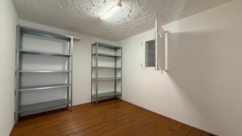 Neuwertiges Familienhaus mit traumhafter Aussicht Umfassend saniert - Vielseitig nutzbar - Familienfreundliche Lage (18)