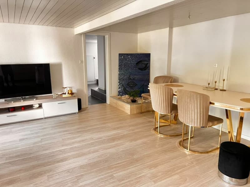 Grosszügige 3.5-Zimmer-Wohnung mit Garage & Top-Verkehrsanbindung in Othmarsingen (12)