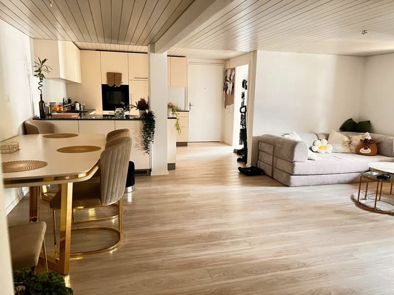 Grosszügige 3.5-Zimmer-Wohnung mit Garage & Top-Verkehrsanbindung in Othmarsingen (5)