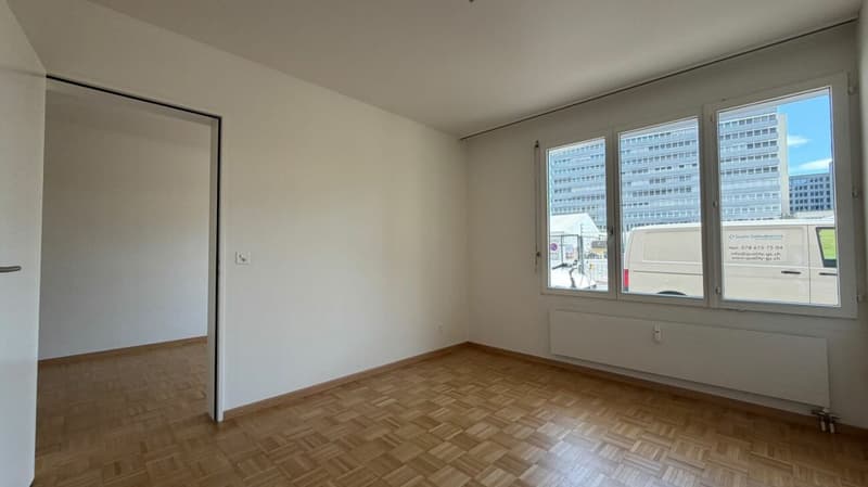 Neu renovierte 3.5-Zimmer-Wohnung mit grossem privatem Sitzplatz - Wohnen in attraktiver Basler Lage (11)