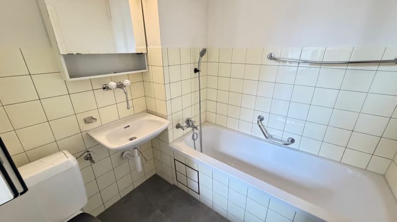 Einfache 3.5-Zimmer-Wohnung mit Balkon und Kellerabteil (6)