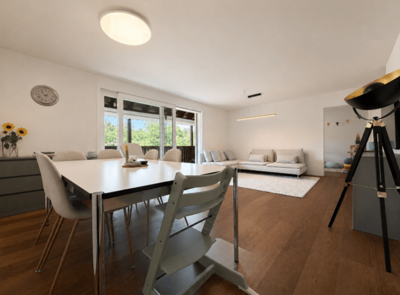 Moderne 4.5-Zimmer-Wohnung mit Balkon und Blick ins Grüne (6)