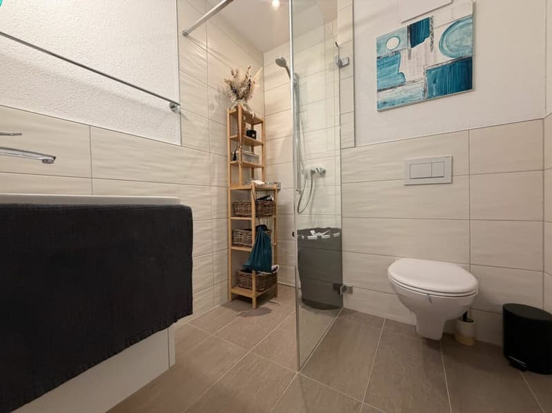 Moderne 4.5-Zimmer-Wohnung mit Balkon und Blick ins Grüne (11)