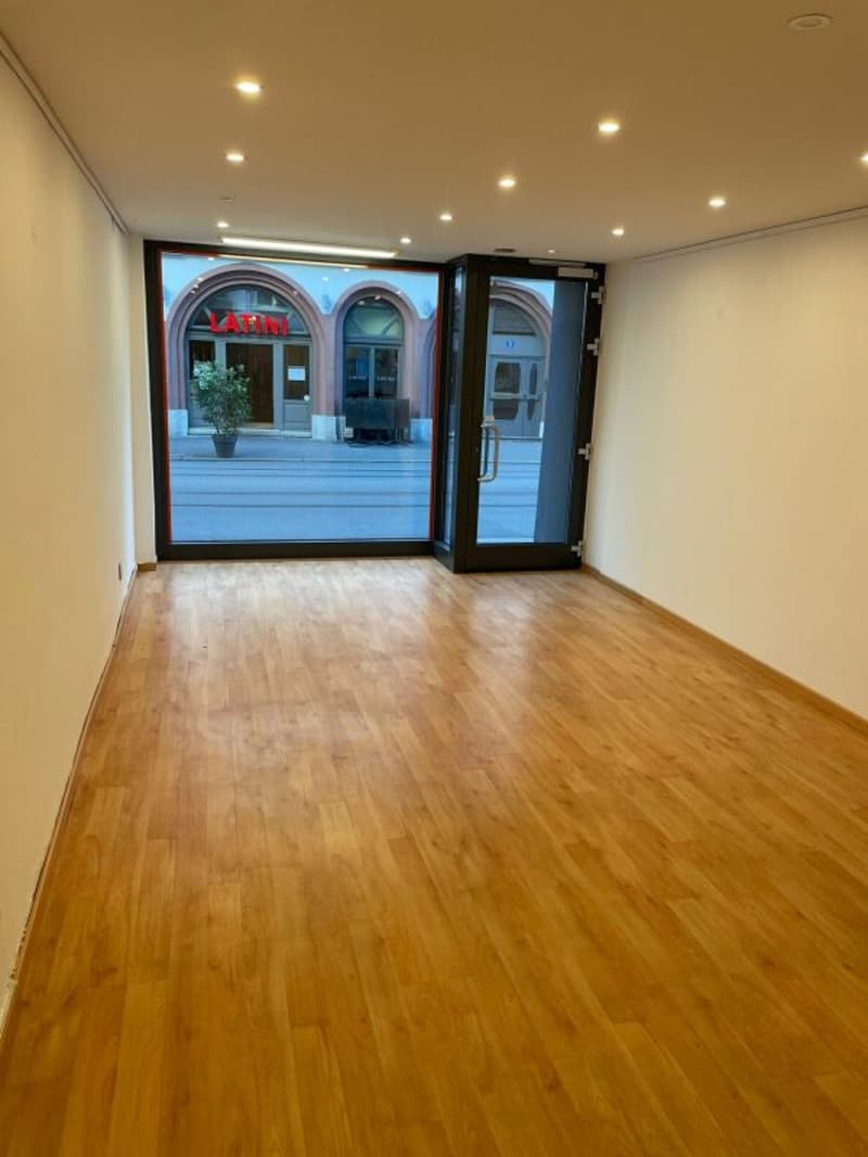 EXKLUSIVES GEWERBELOKAL AN AAA-LAGE - NUR WENIGE SCHRITTE VOM BARFÜSSERPLATZ (7)