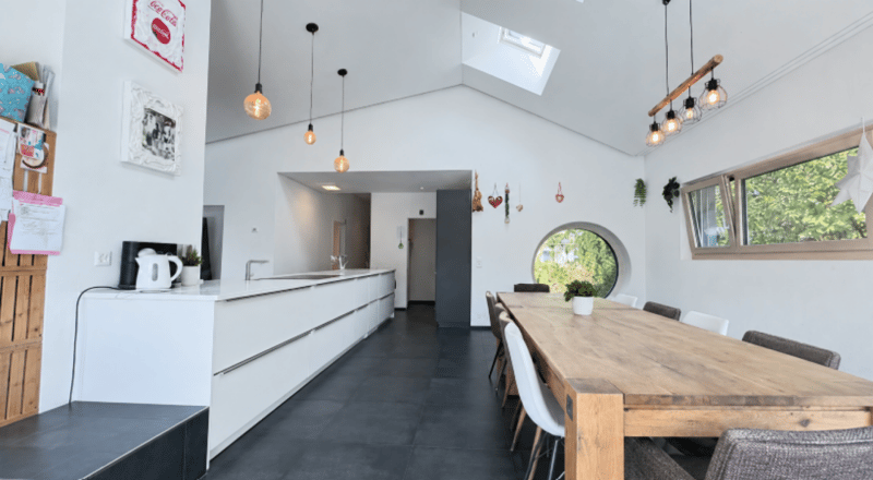 Grosszügiges 7.5-Zimmer-Einfamilienhaus mit Einliegerwohnung und traumhafter Aussicht (3)
